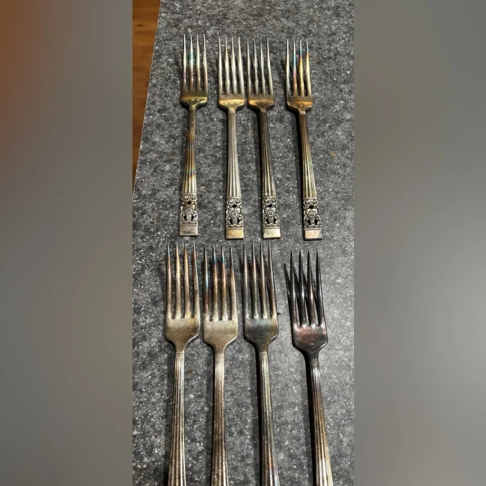 Silverware 1936 Oneida Community Silver Plate Coronation 8 Dinner Forks /2 Other